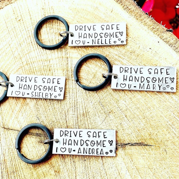 Drive Safe Handsome - Boyfriend Gift - Husband Keychain - Personalized Gifts - Picture 2 of 5